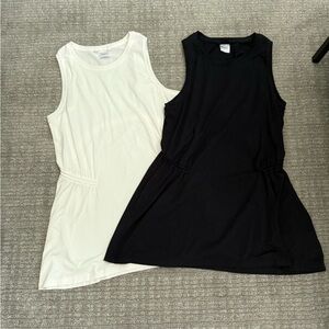 Athleta Women's Tank Tops - Black and White